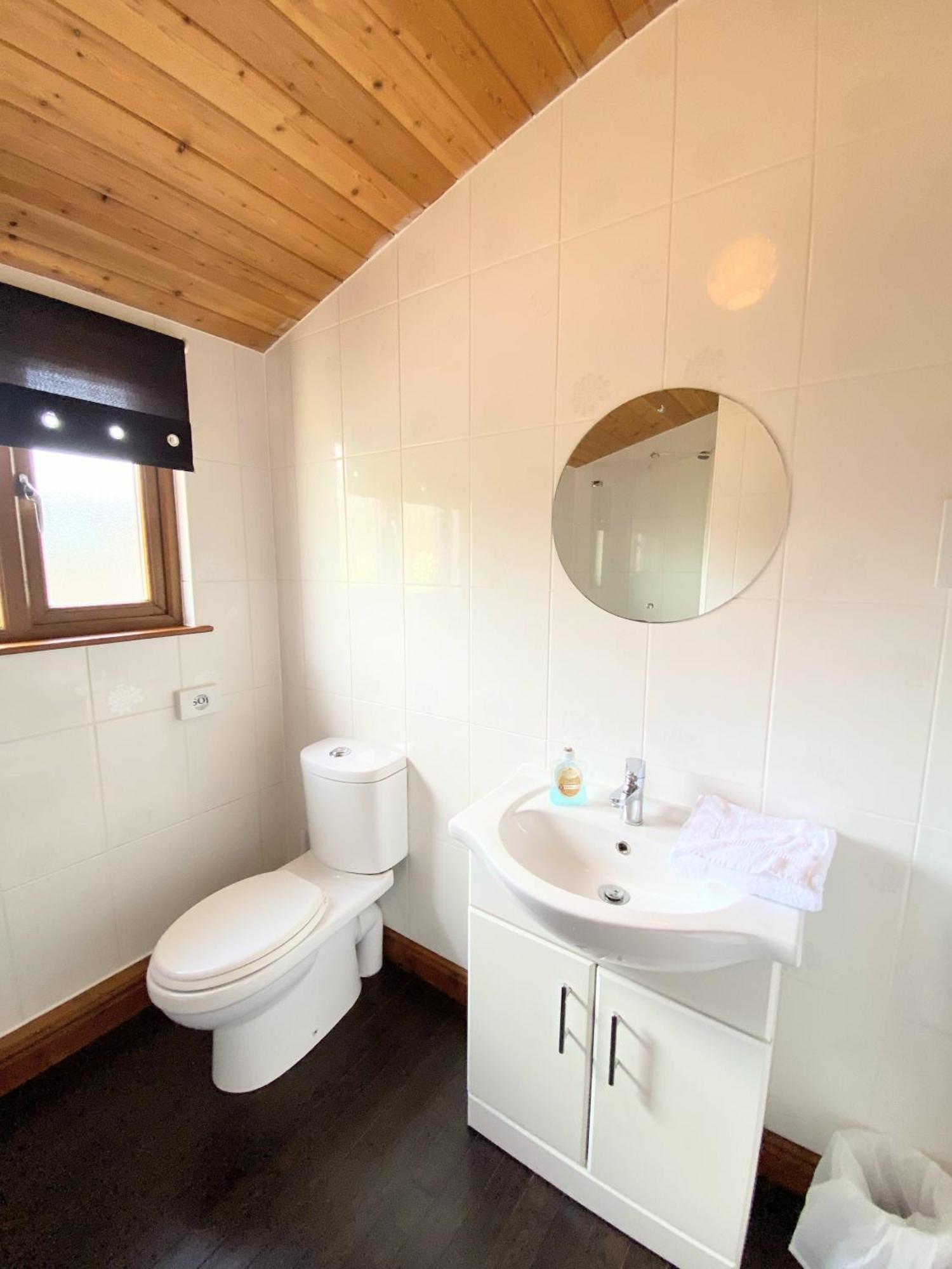 فيلا Torridon 12 With Private Hot Tub - Fife - Loch Leven - Lomond Hills Kelty المظهر الخارجي الصورة