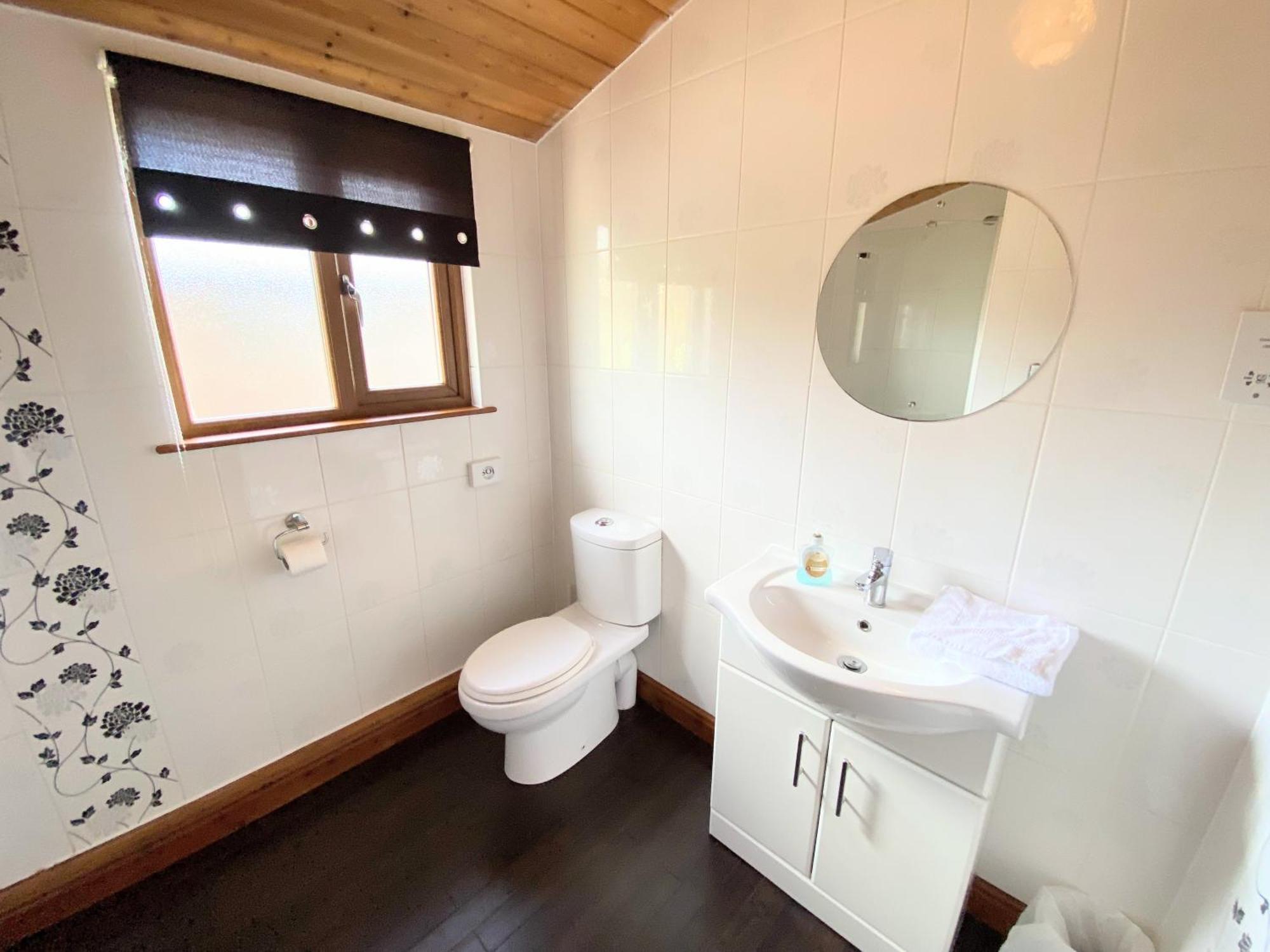 فيلا Torridon 12 With Private Hot Tub - Fife - Loch Leven - Lomond Hills Kelty المظهر الخارجي الصورة