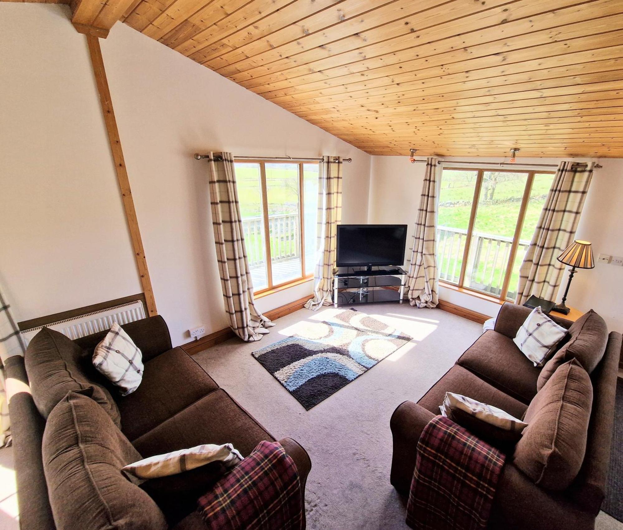 فيلا Torridon 12 With Private Hot Tub - Fife - Loch Leven - Lomond Hills Kelty المظهر الخارجي الصورة